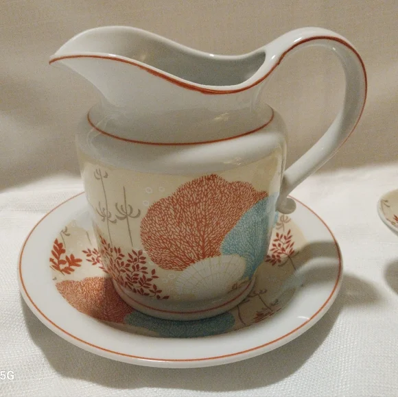 Ames Made in Japan Vintage Mid-Century Ceramic Bath/Wash Set